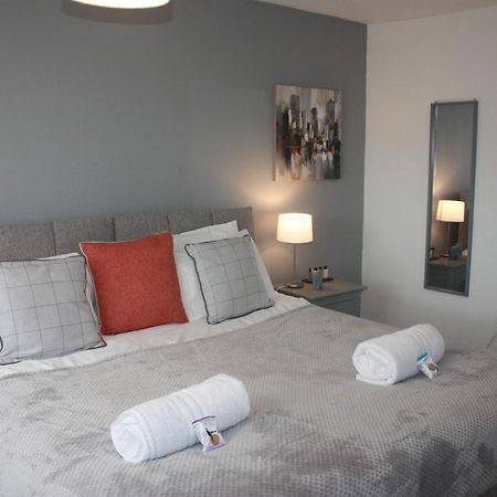 Вілла Berwicks House - Nec & Airport - Stylish 3-Bed House With Garden Бірмінгем Екстер'єр фото