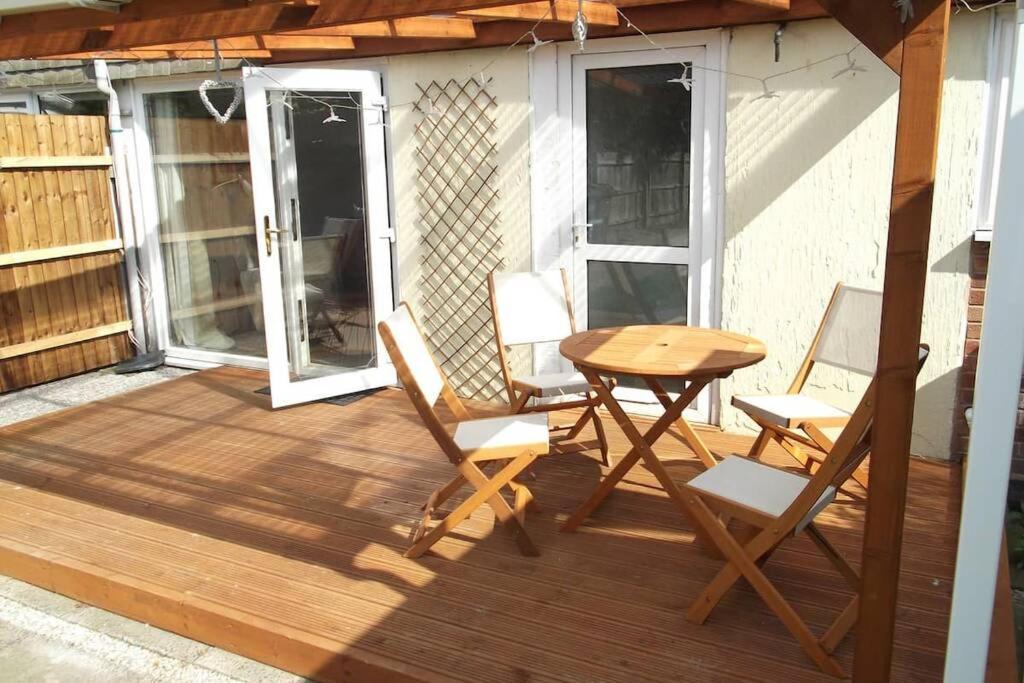 Вілла Berwicks House - Nec & Airport - Stylish 3-Bed House With Garden Бірмінгем Екстер'єр фото